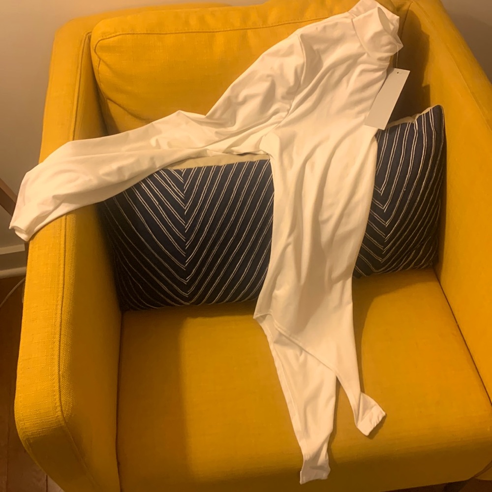 Winter staple: NWT mock turtleneck cream bodysuit (M)